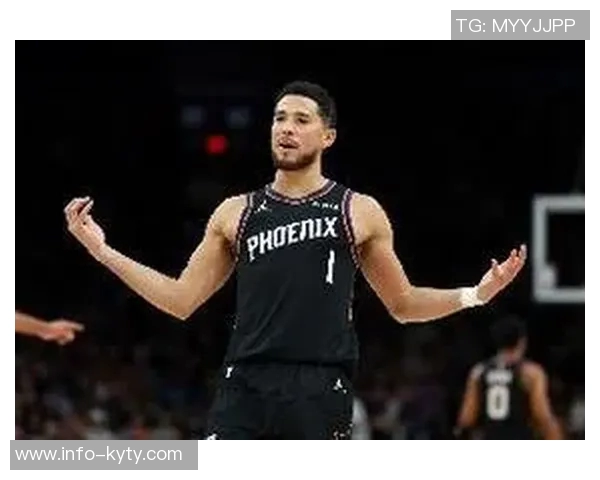 阿伦对布克三分犯规的看法：突破被切裁判总是认为球手一体