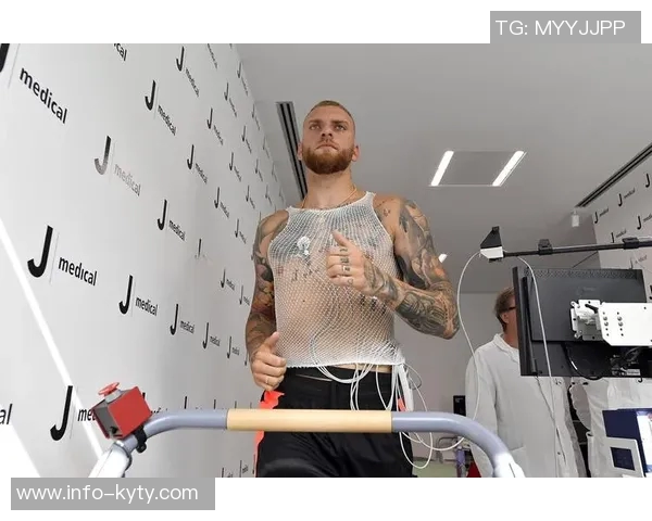 皇马对尤文门将迪格雷戈里奥表现赞赏引发关注