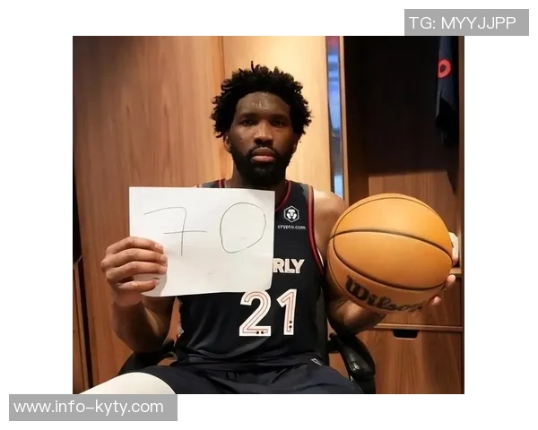 恩比德半场表现出色10投7中砍下19分助力球队进攻火力全开